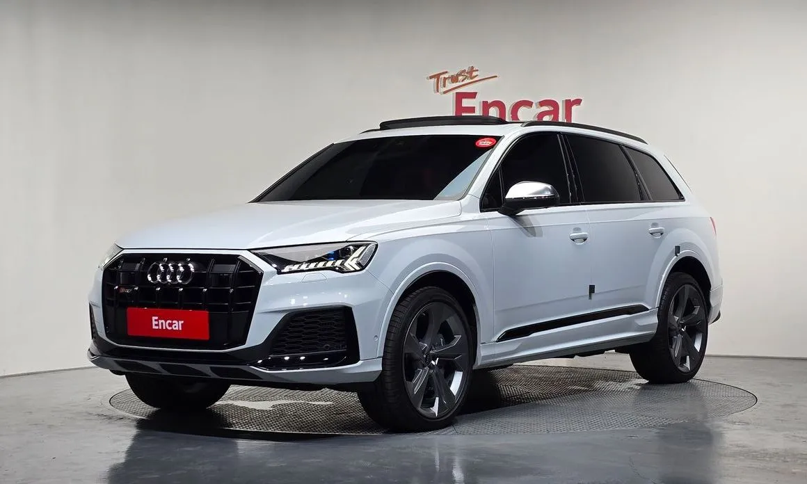 Audi SQ7 — фото 1