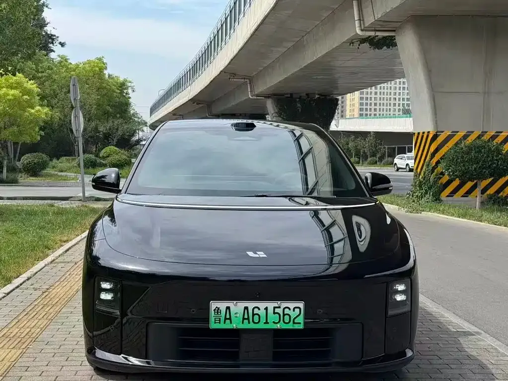 Li Auto i6 — фото 2