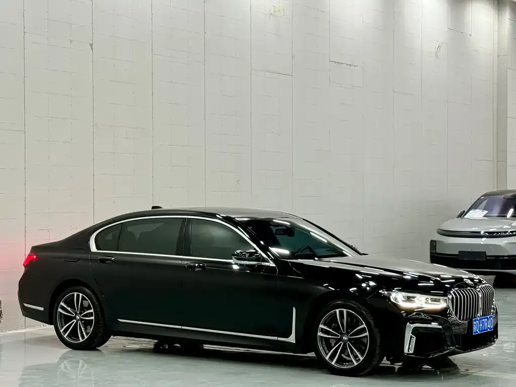 BMW 7 Series — фото 3