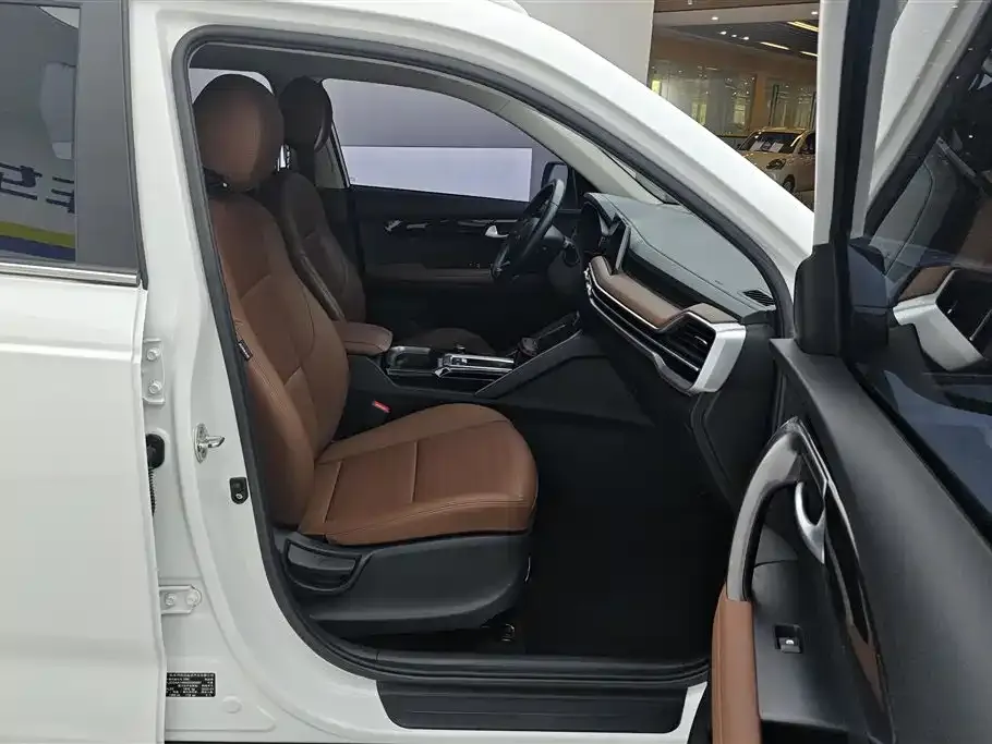 Kia Sportage — фото 8