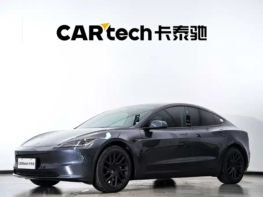 Tesla Model 3 — фото 1