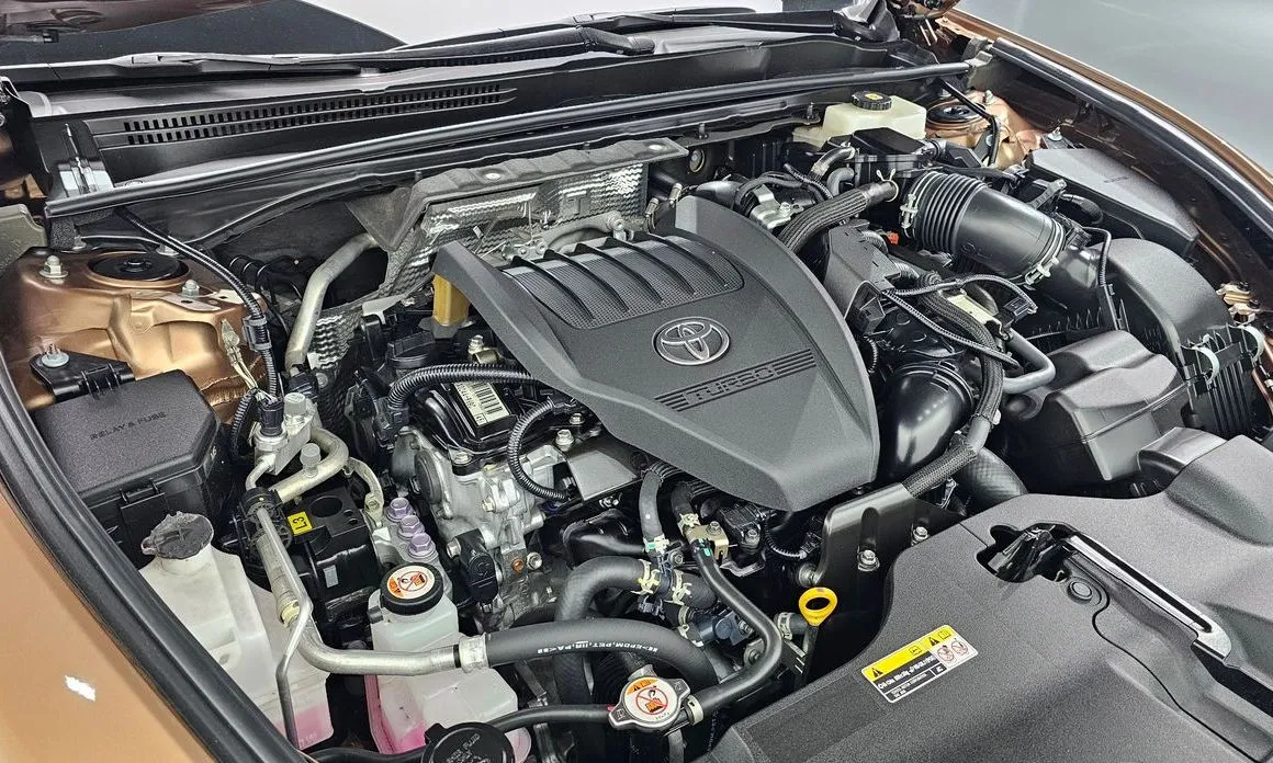 Toyota Crown — фото 10