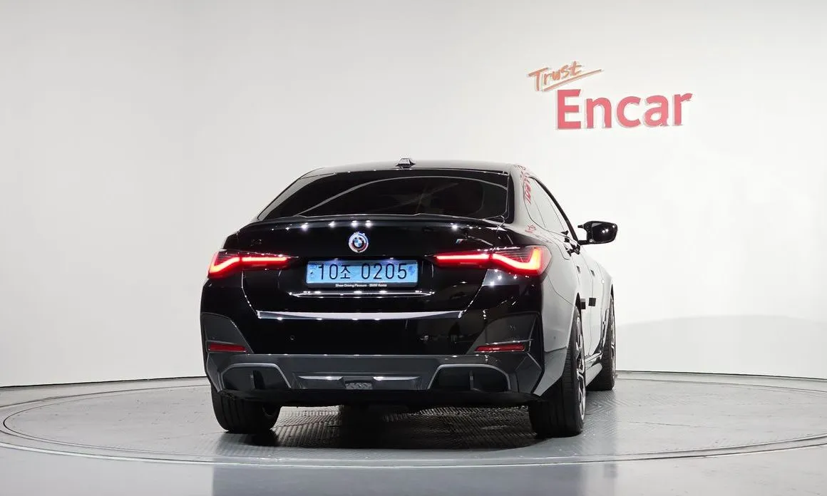 BMW i4 — фото 2