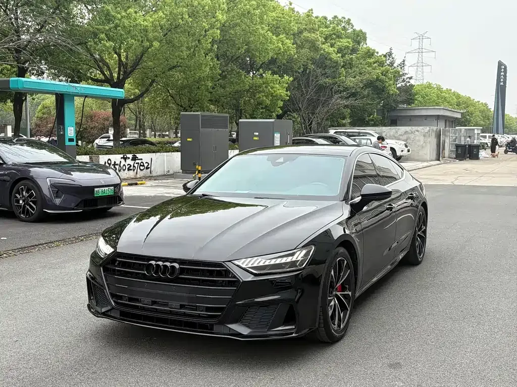 Audi A7 — фото 1
