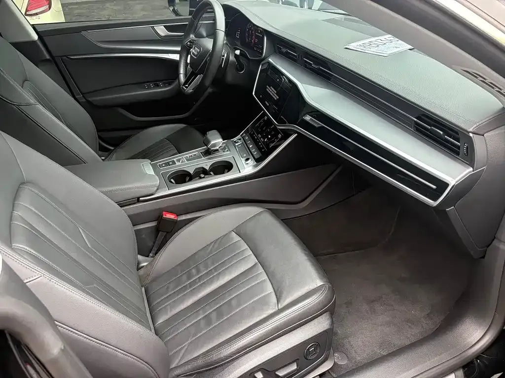 Audi A7 — фото 7