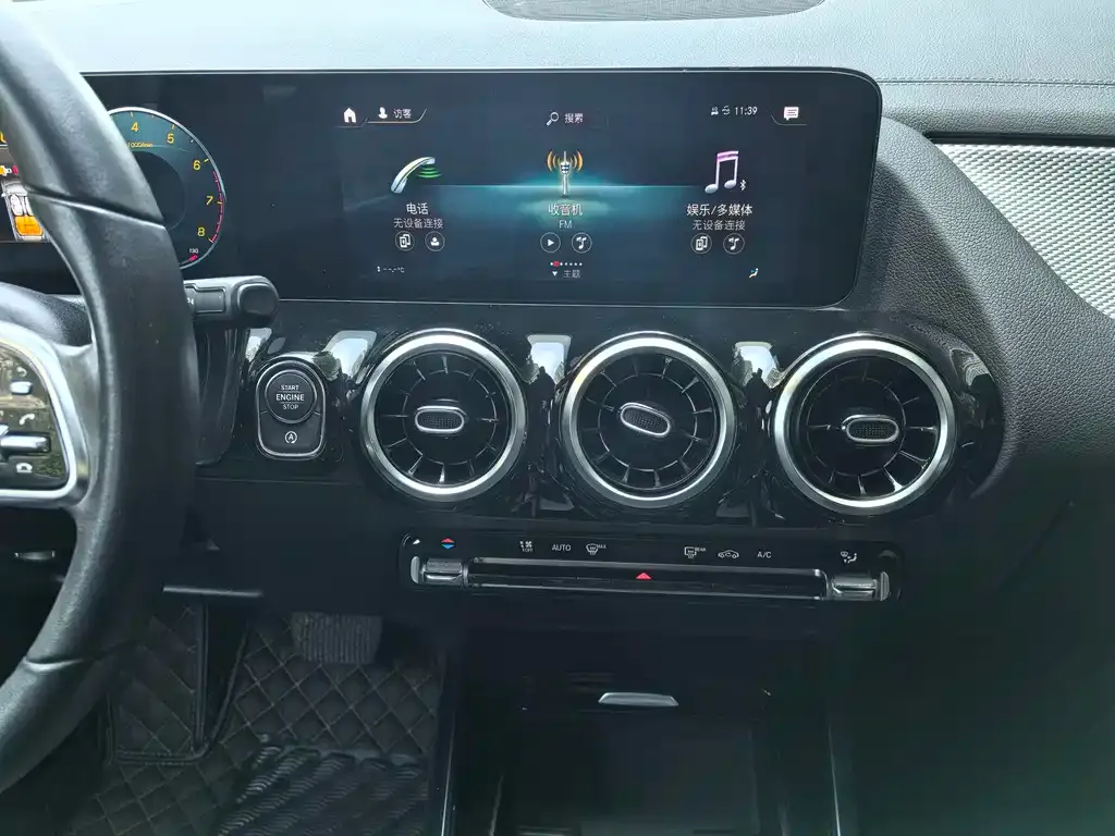 Mercedes-Benz GLA — фото 4