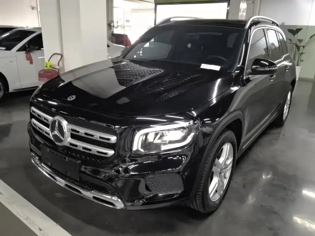 Mercedes-Benz GLB — фото 1