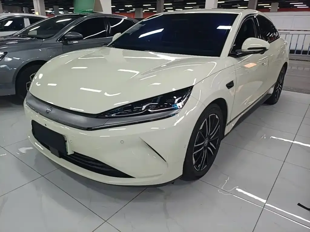 BYD Qin L — фото 1