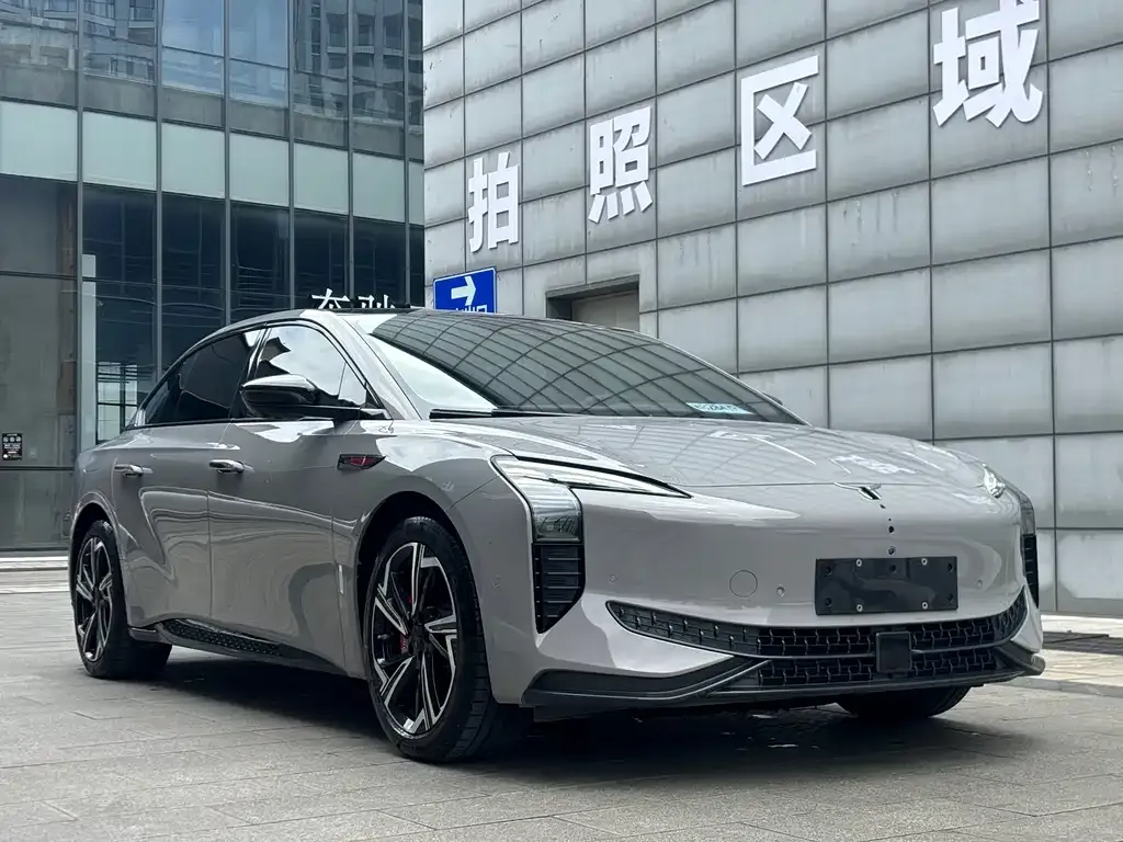 Hongqi EH7 — фото 10