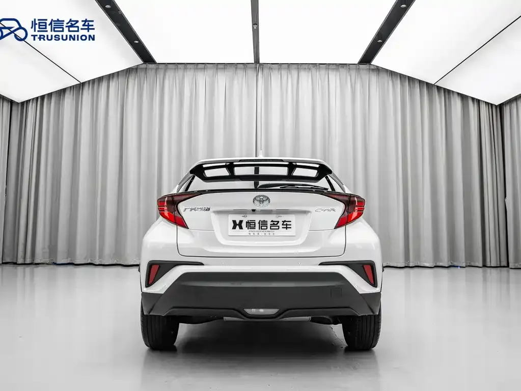 Toyota C-HR — фото 6