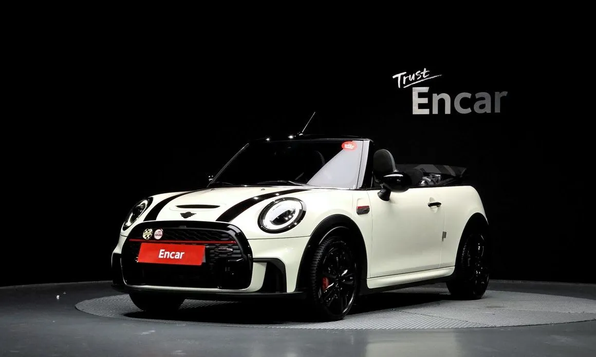Mini Cooper Convertible — фото 1