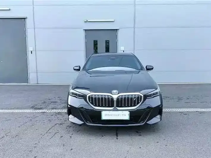 BMW i5 — фото 8
