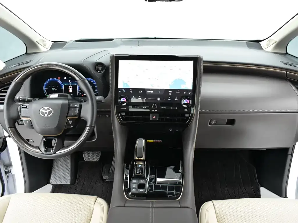 Toyota Alphard — фото 8
