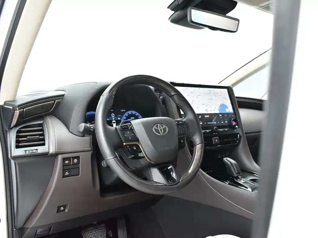 Toyota Alphard — фото 10