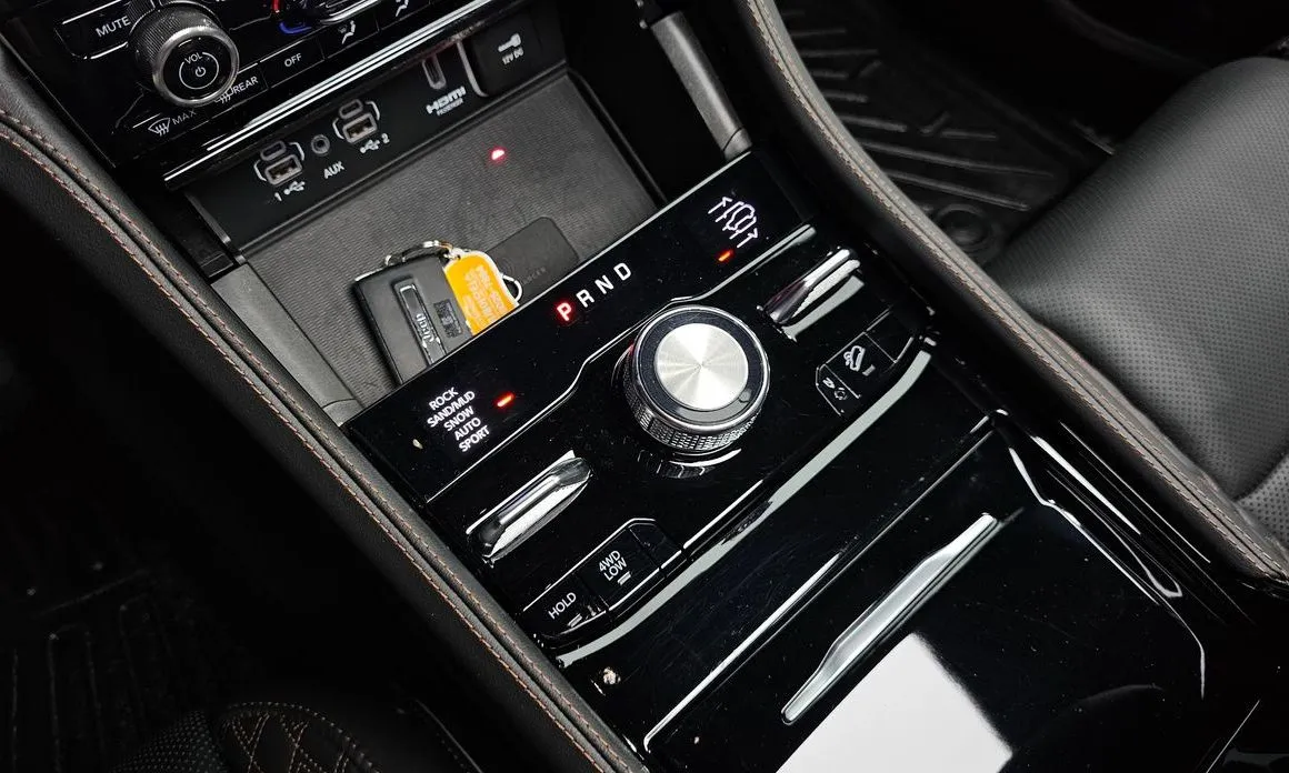 Jeep Cherokee — фото 7