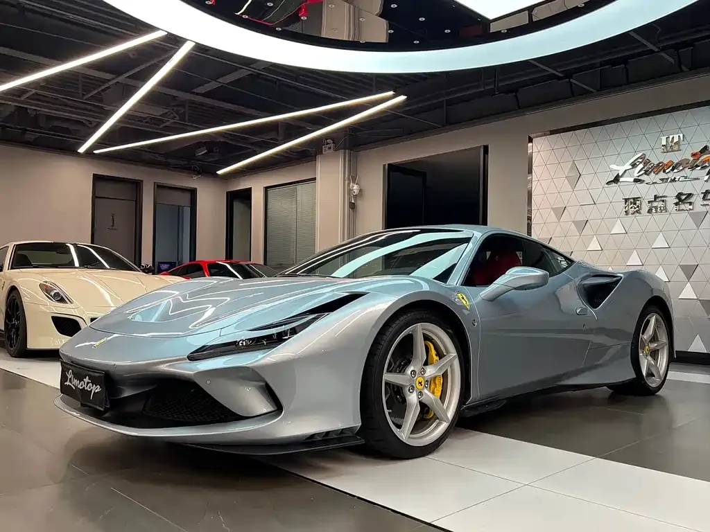 Ferrari F8 — фото 1