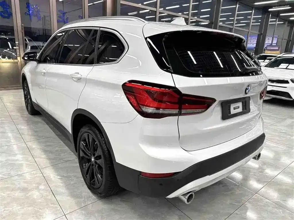 BMW X1 — фото 7
