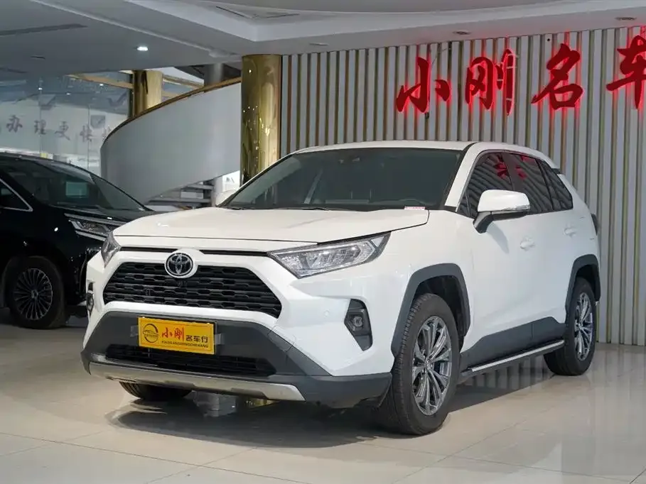 Toyota RAV4 — фото 10