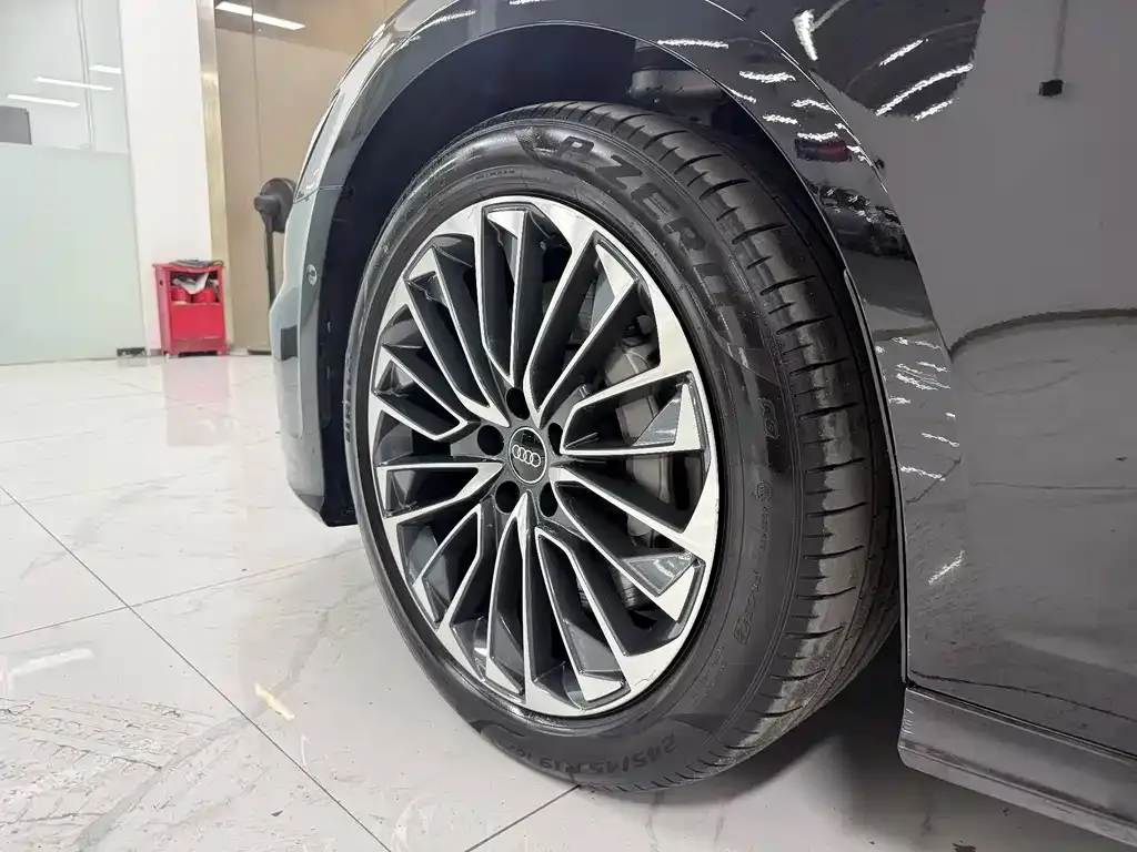 Audi A6L New Energy — фото 4