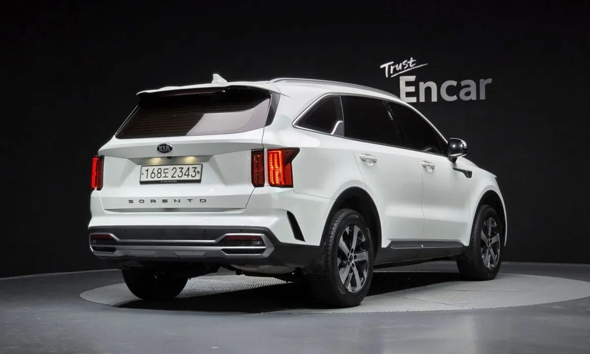 Kia Sorento — фото 5