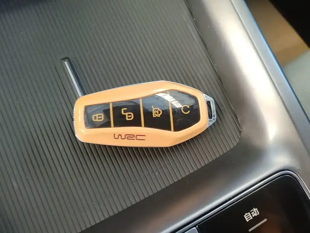 BYD Seal — фото 2