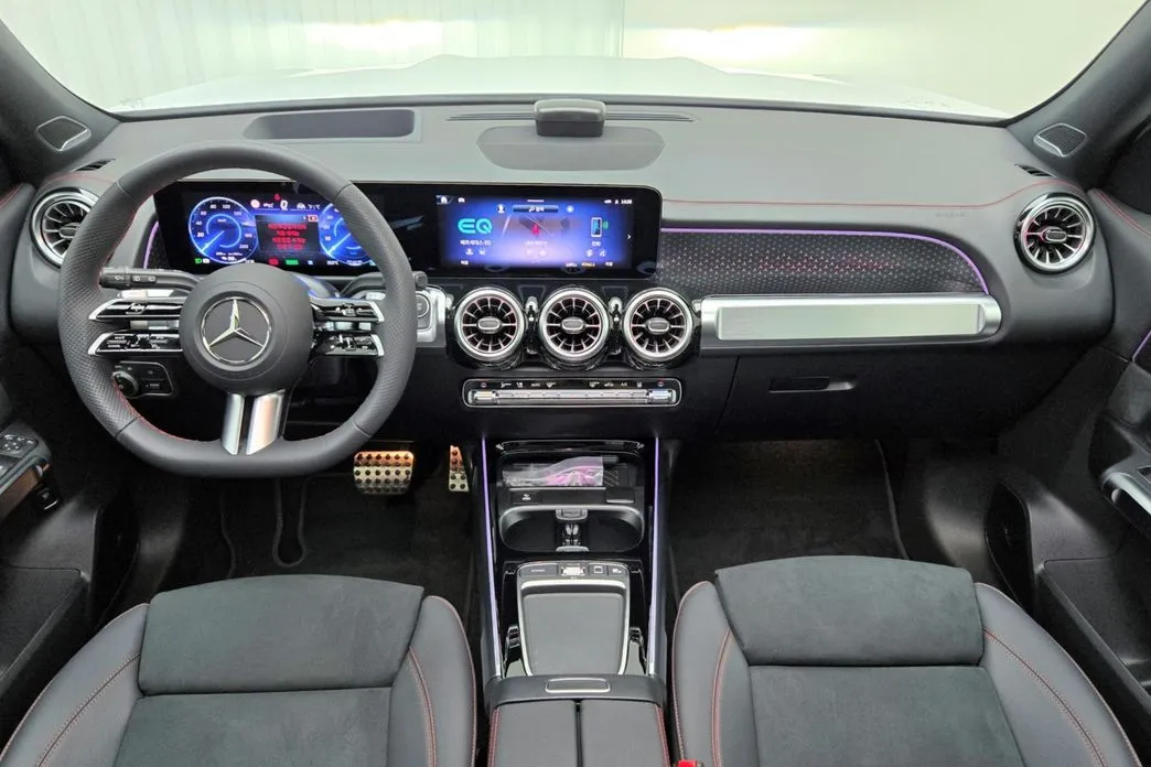 Mercedes-Benz EQB — фото 10