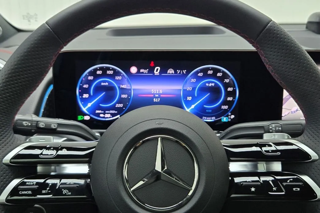 Mercedes-Benz EQB — фото 9