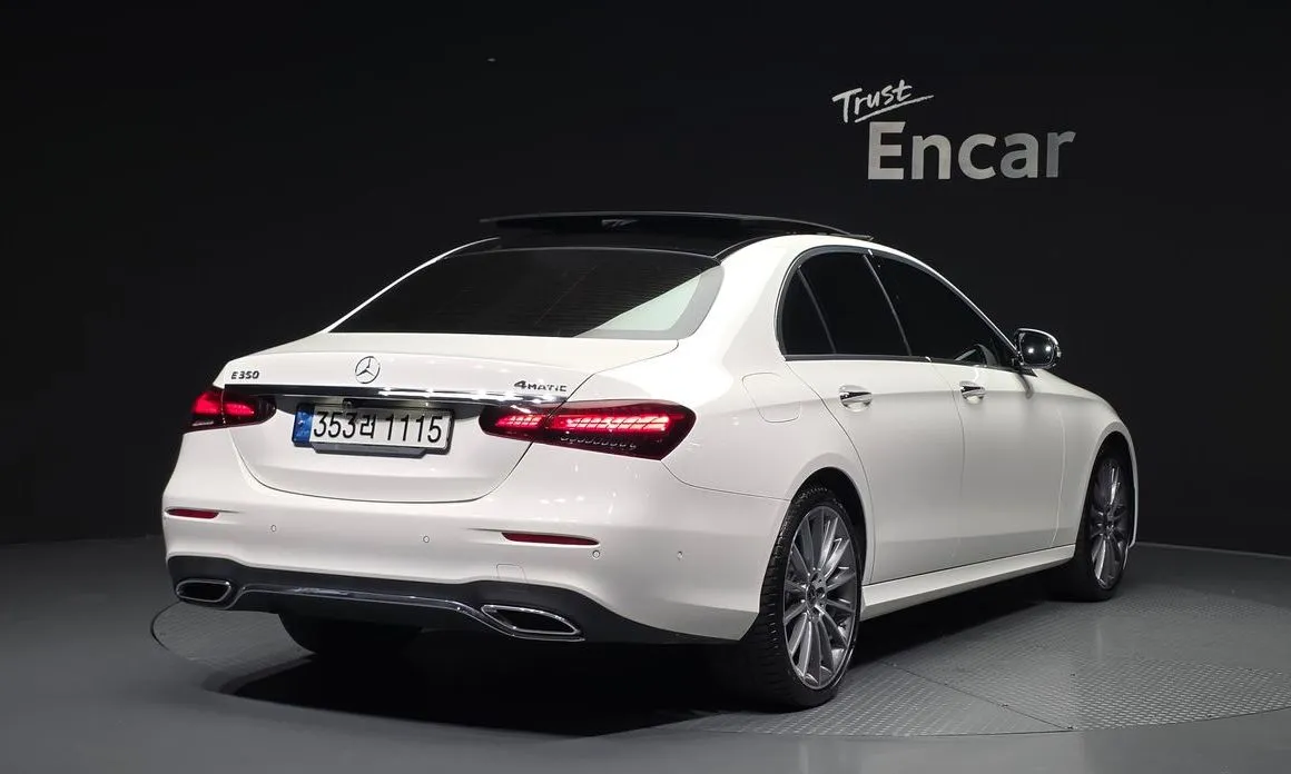 Mercedes-Benz E-Class — фото 5