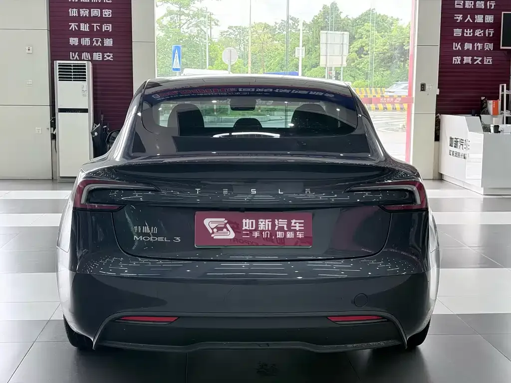 Tesla Model 3 — фото 4