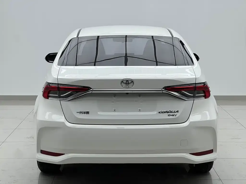 Toyota Corolla — фото 3