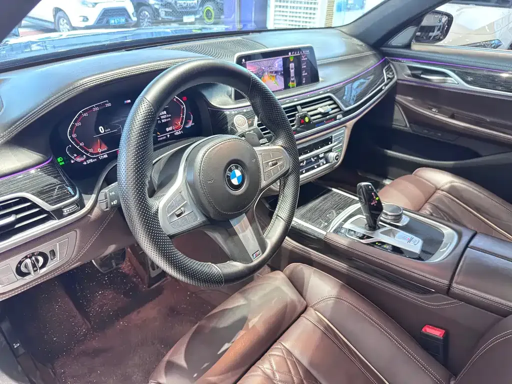 BMW 7 Series — фото 3