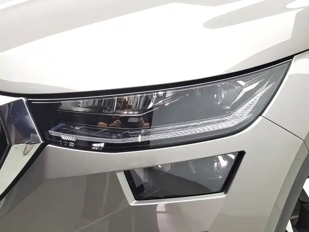 Skoda Kodiaq — фото 6