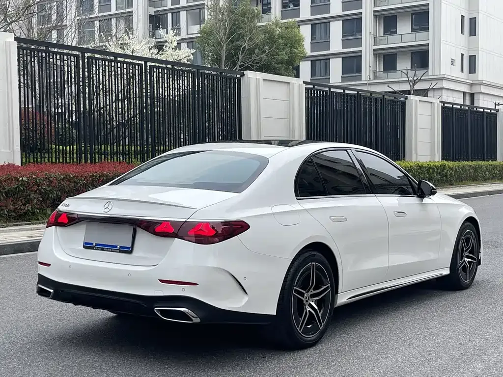 Mercedes-Benz E-Class (Import) — фото 6