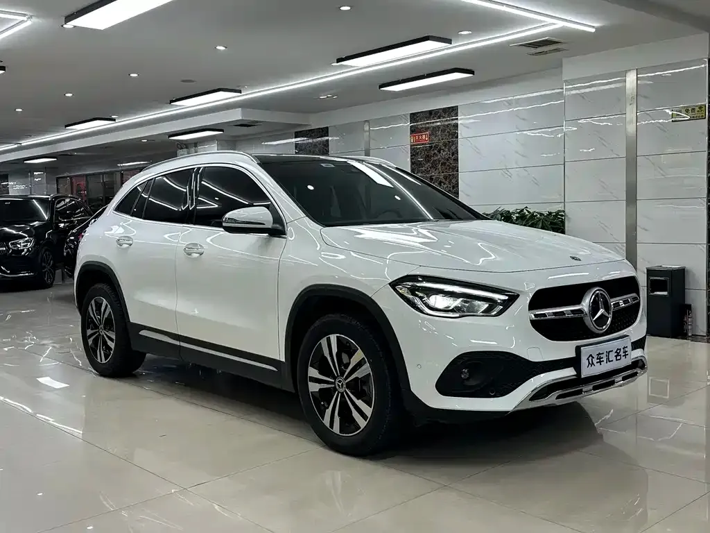 Mercedes-Benz GLA — фото 10