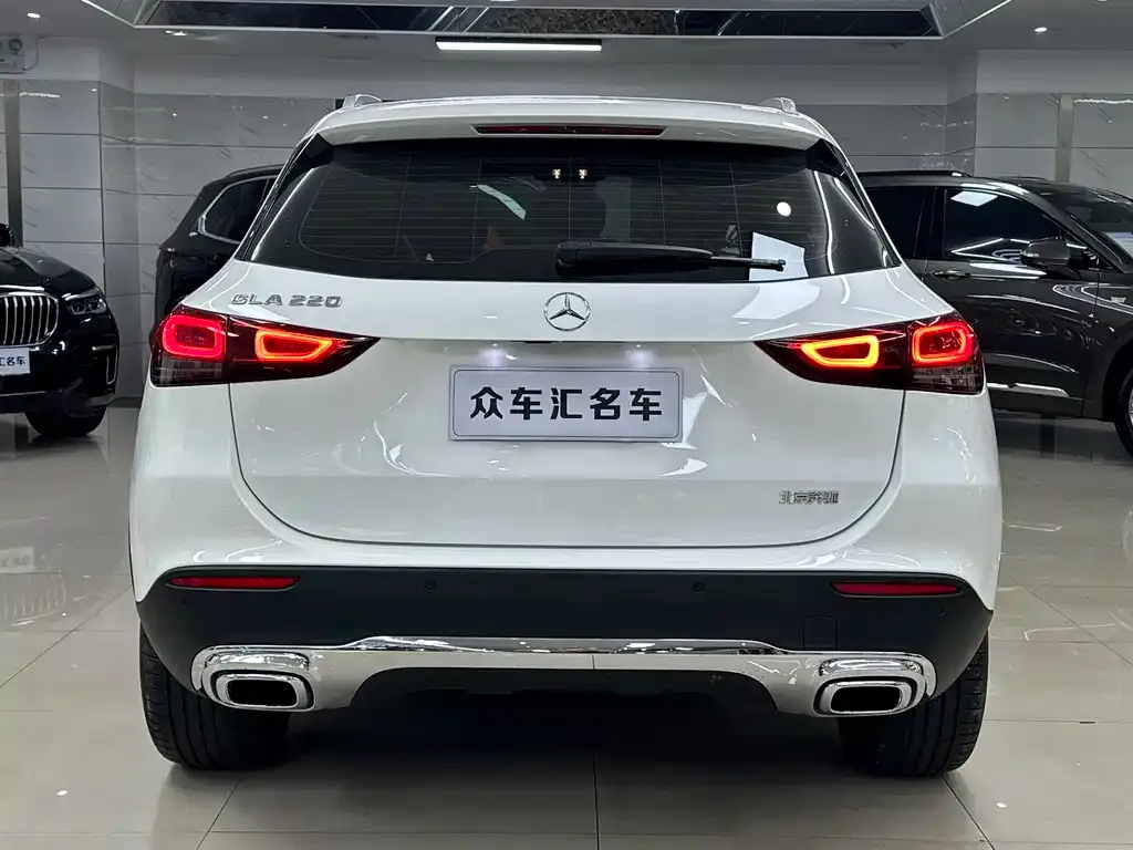 Mercedes-Benz GLA — фото 7