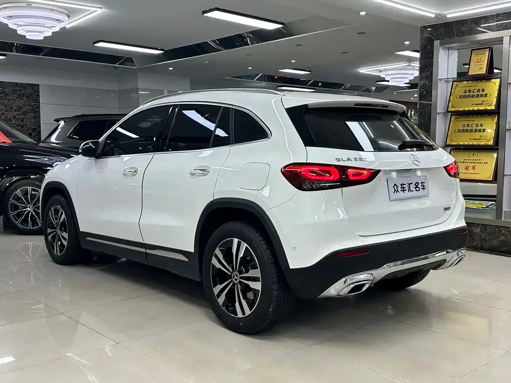Mercedes-Benz GLA — фото 5