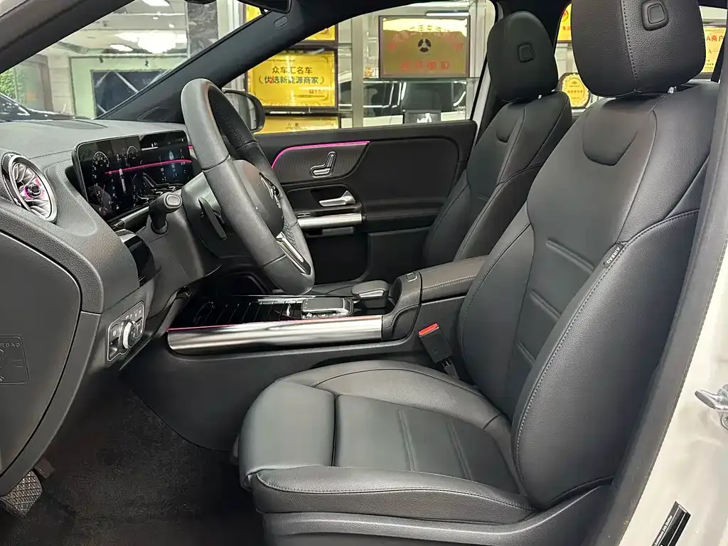 Mercedes-Benz GLA — фото 6