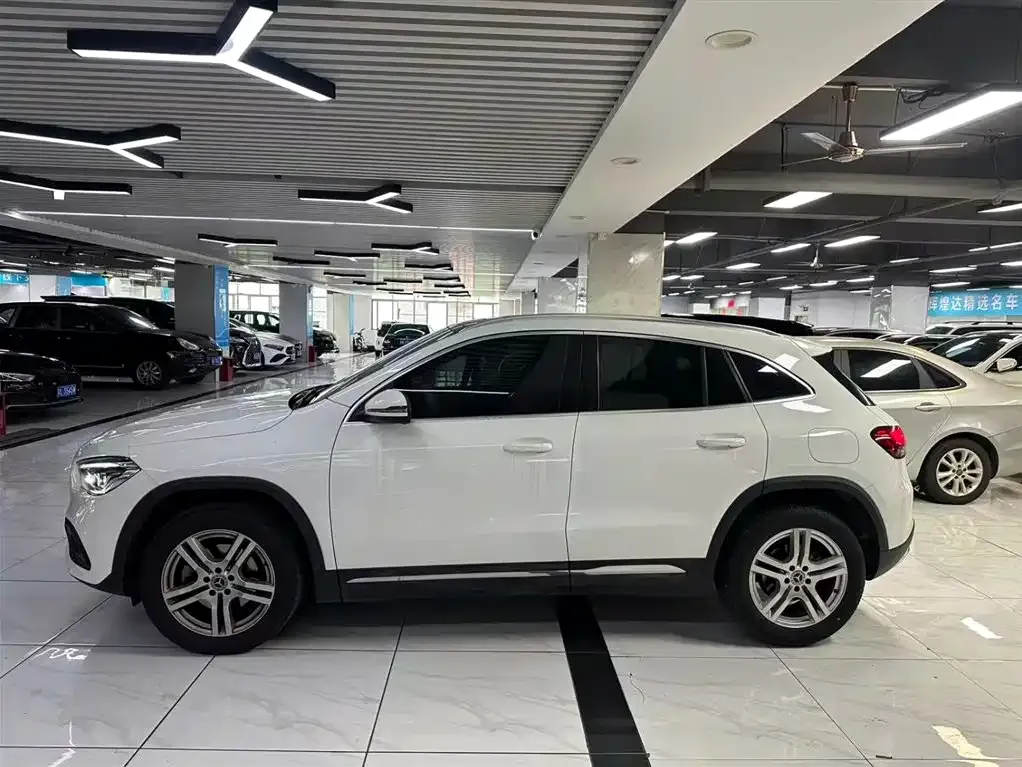 Mercedes-Benz GLA — фото 9