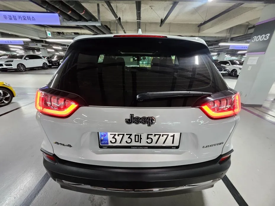 Jeep Cherokee — фото 5