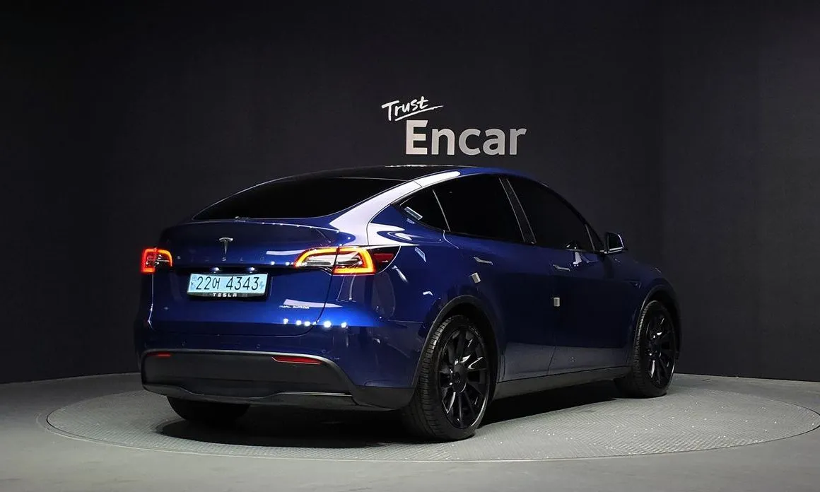 Tesla Model Y — фото 5