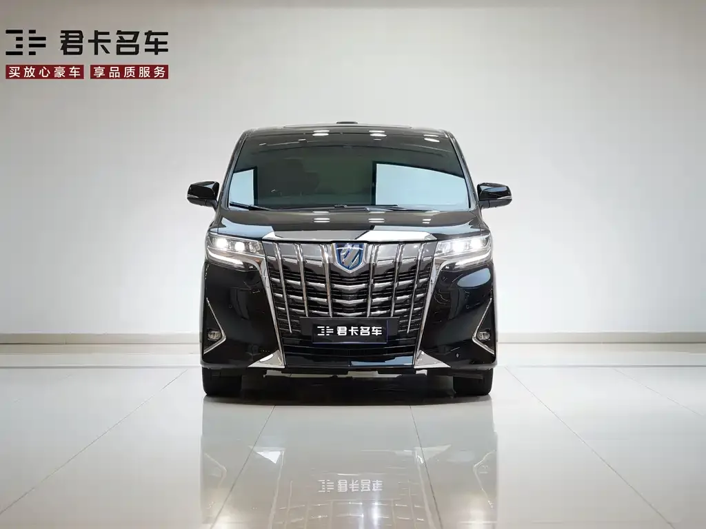 Toyota Alphard — фото 4