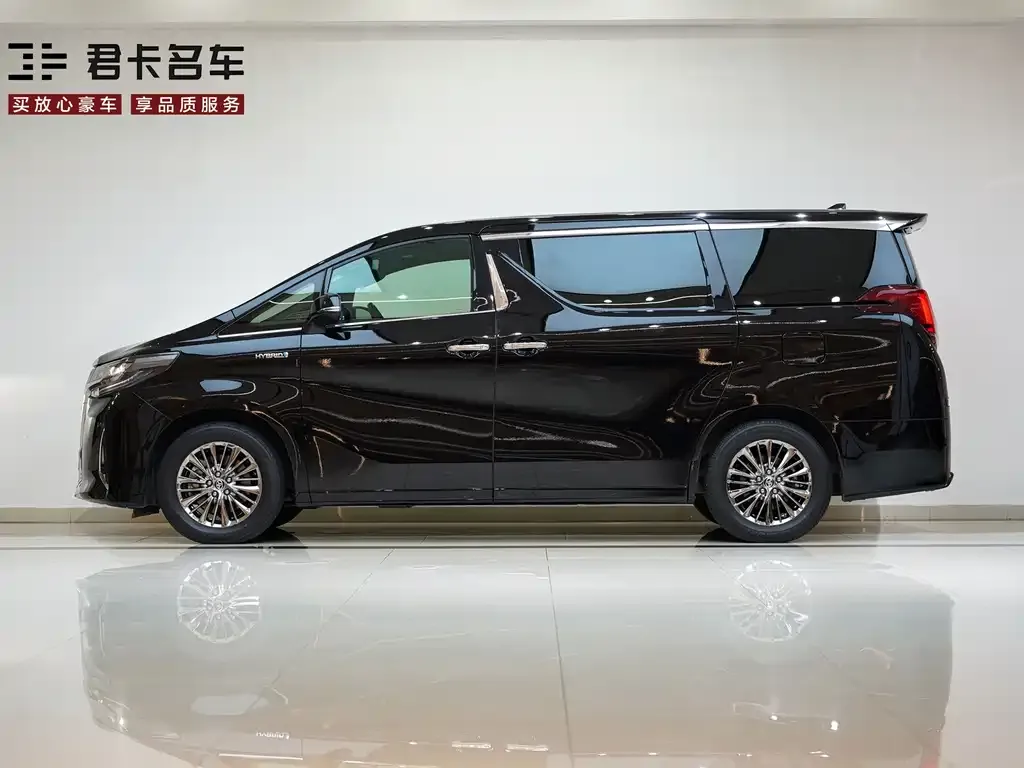 Toyota Alphard — фото 6