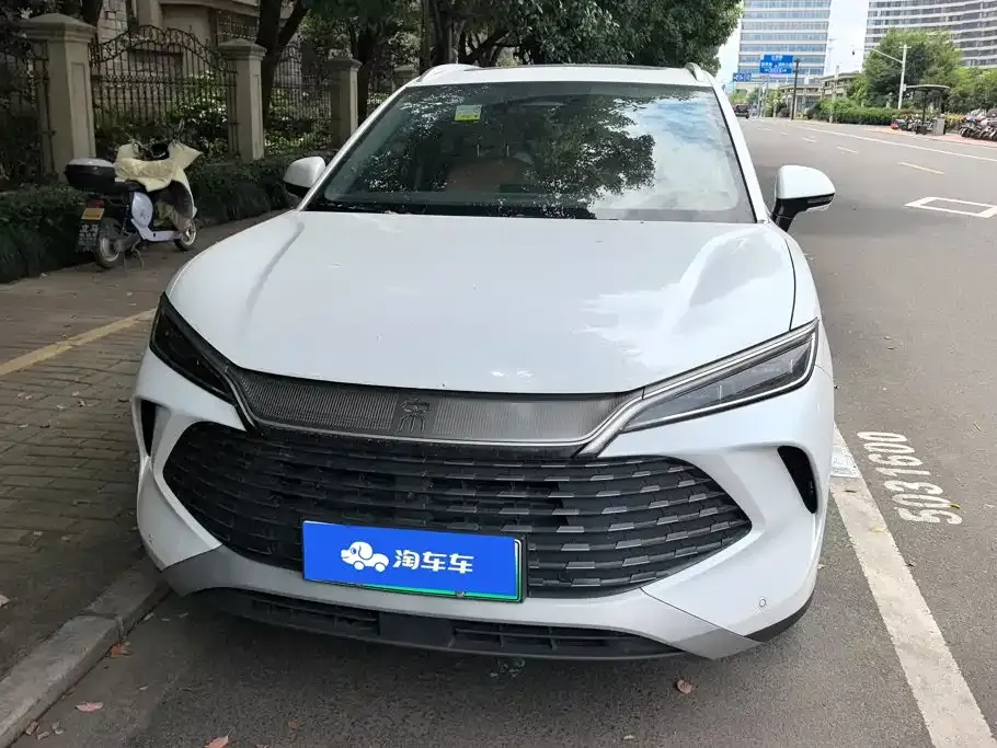 BYD L DM-i — фото 6