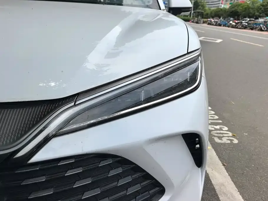BYD L DM-i — фото 7