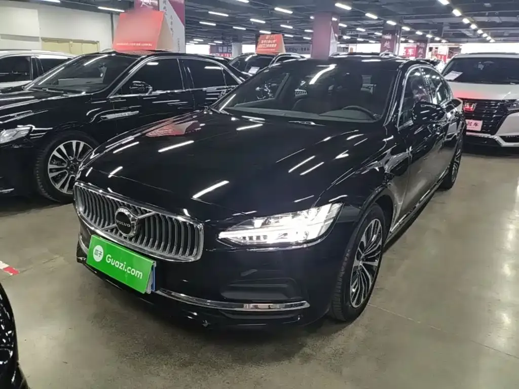 Volvo S90 — фото 1