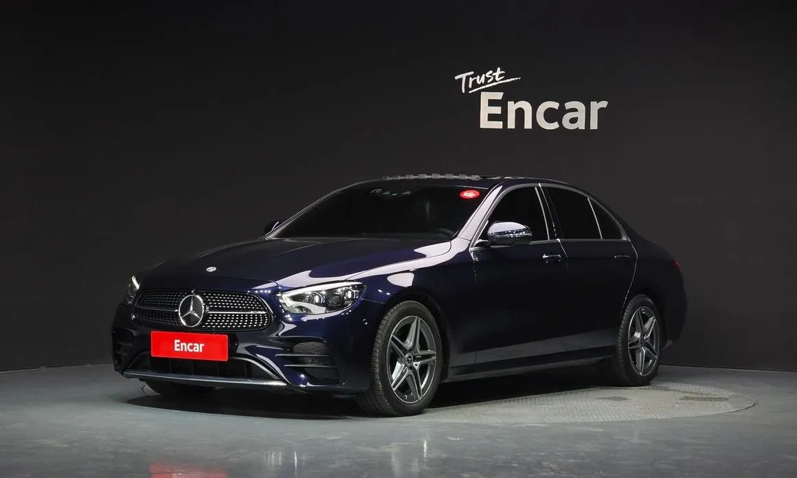 Mercedes-Benz E-Class — фото 1