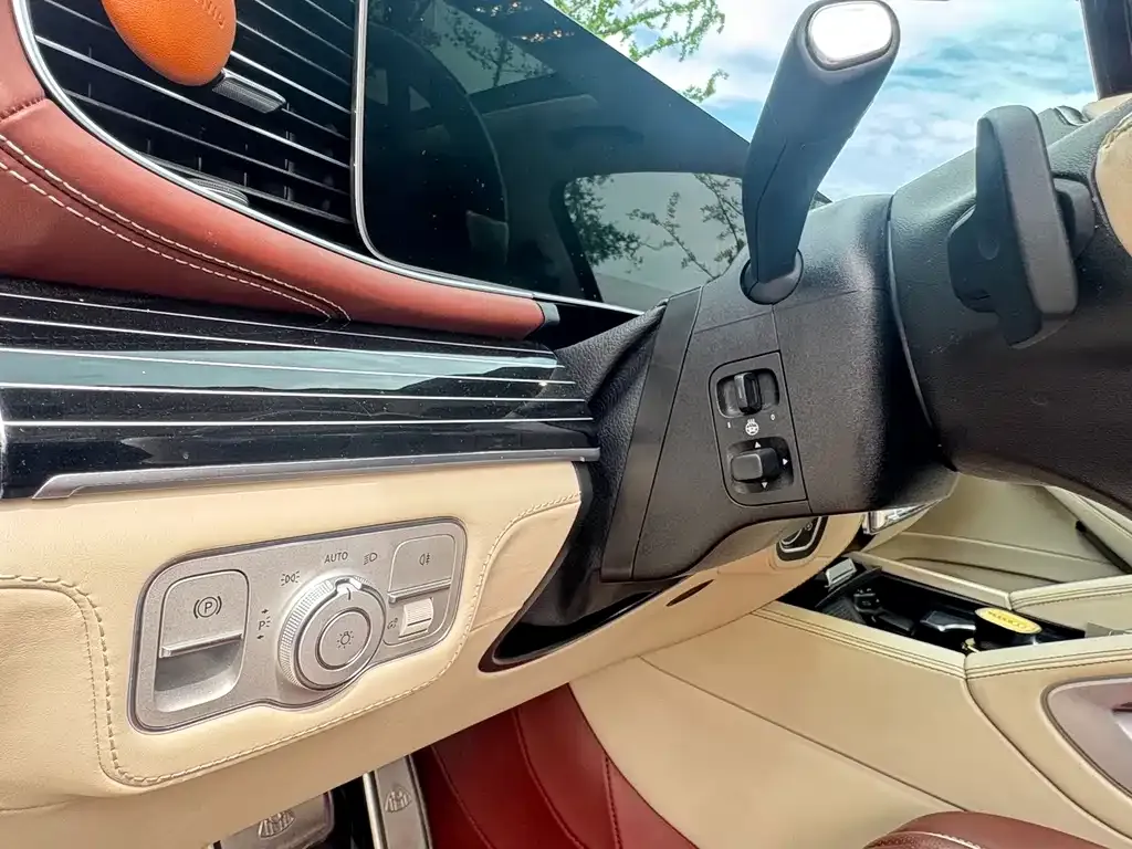 Mercedes-Benz GLS — фото 3