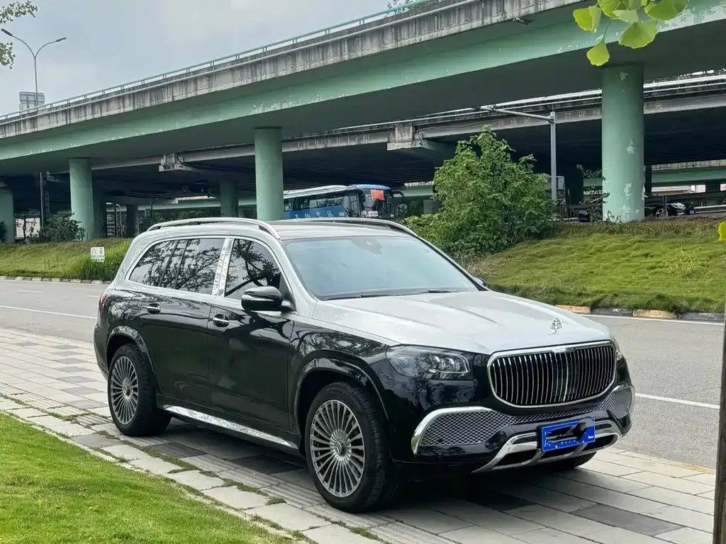 Mercedes-Benz GLS — фото 6