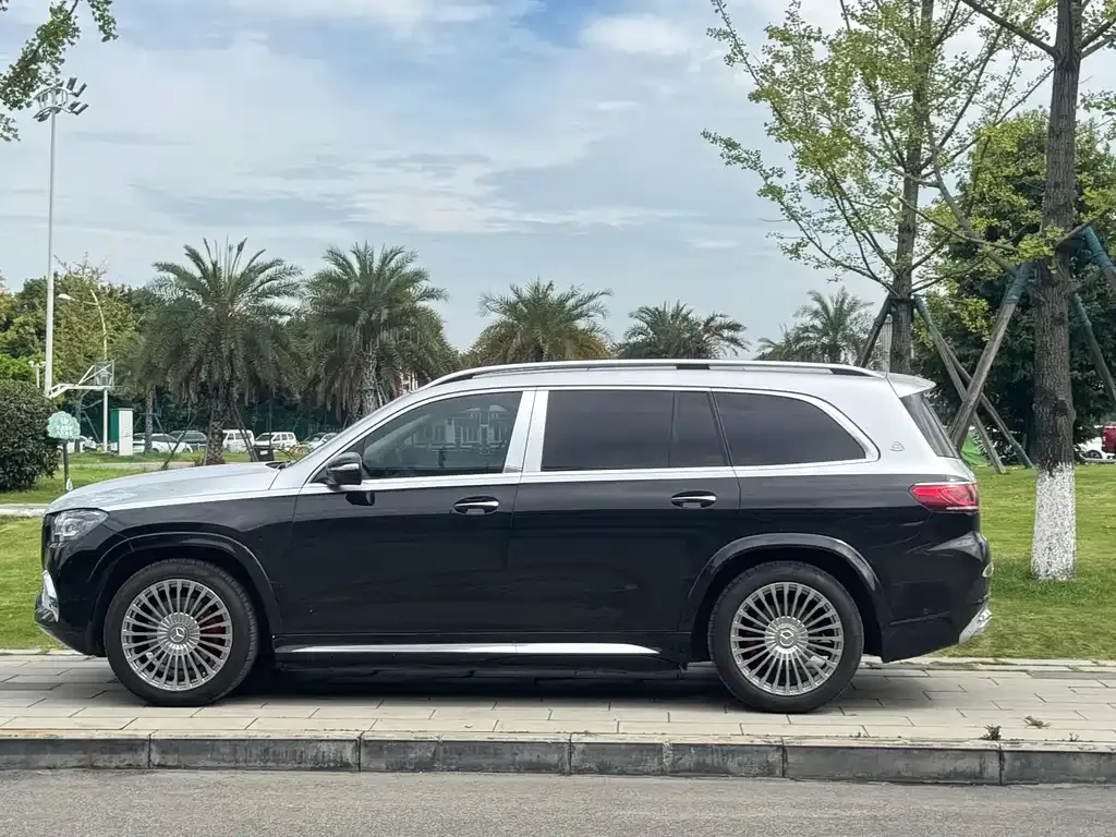 Mercedes-Benz GLS — фото 8