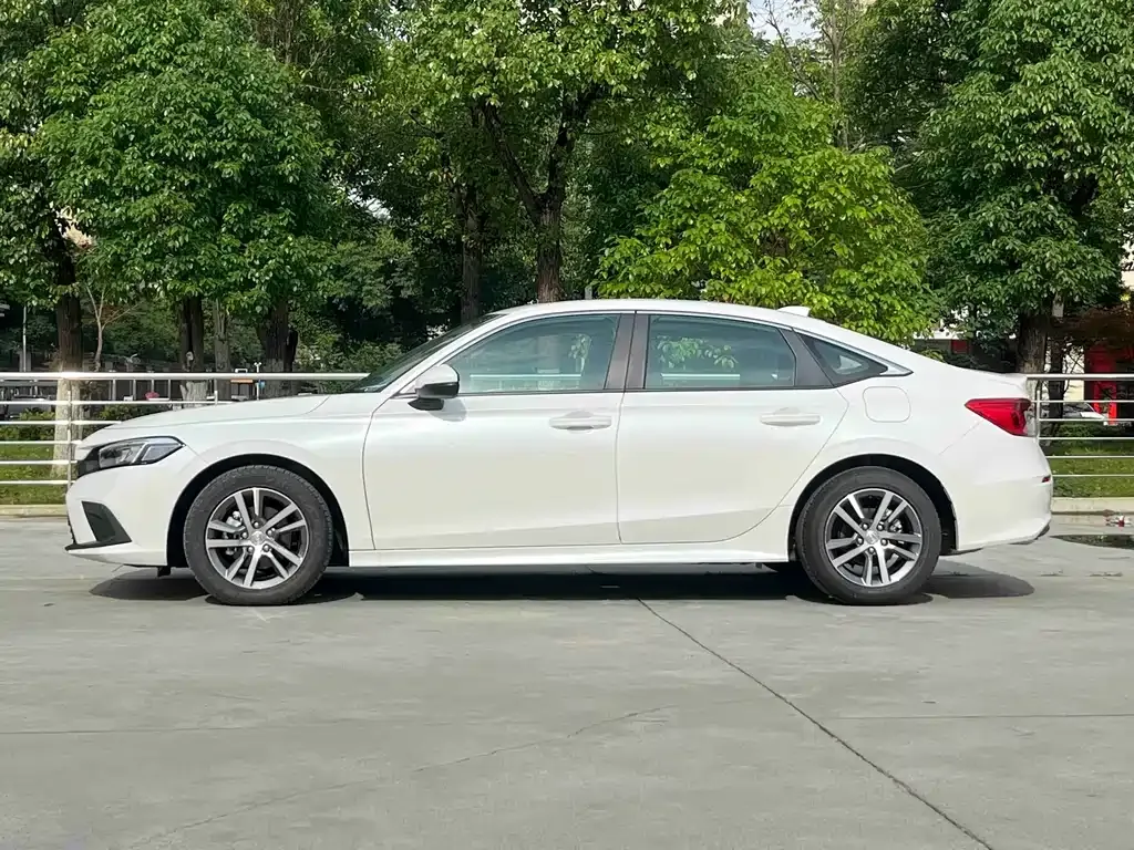 Honda Civic — фото 10
